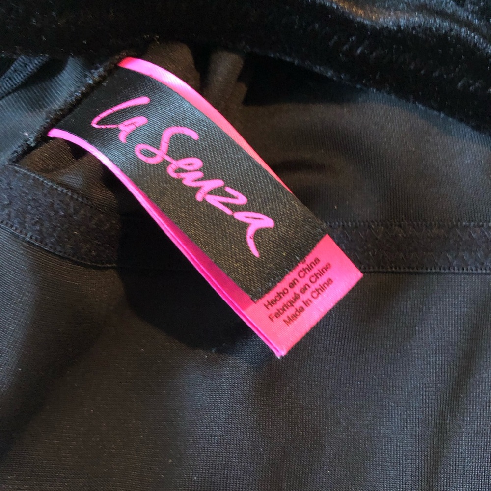 La SENZA Black Velvet like Top - Picture 5 of 6